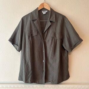 Vintage Robbie Bee‎ 100% silk short sleeve button down top